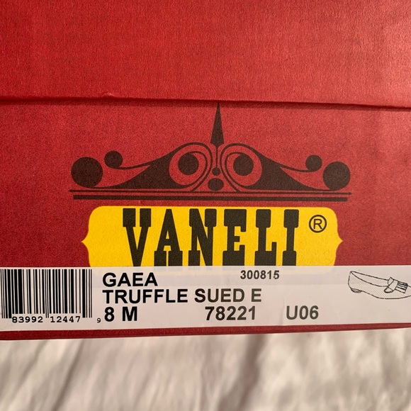 Vaneli Gaea Suede Flat - Picture 5 of 5